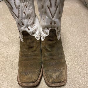 Justin rough out size 6.5